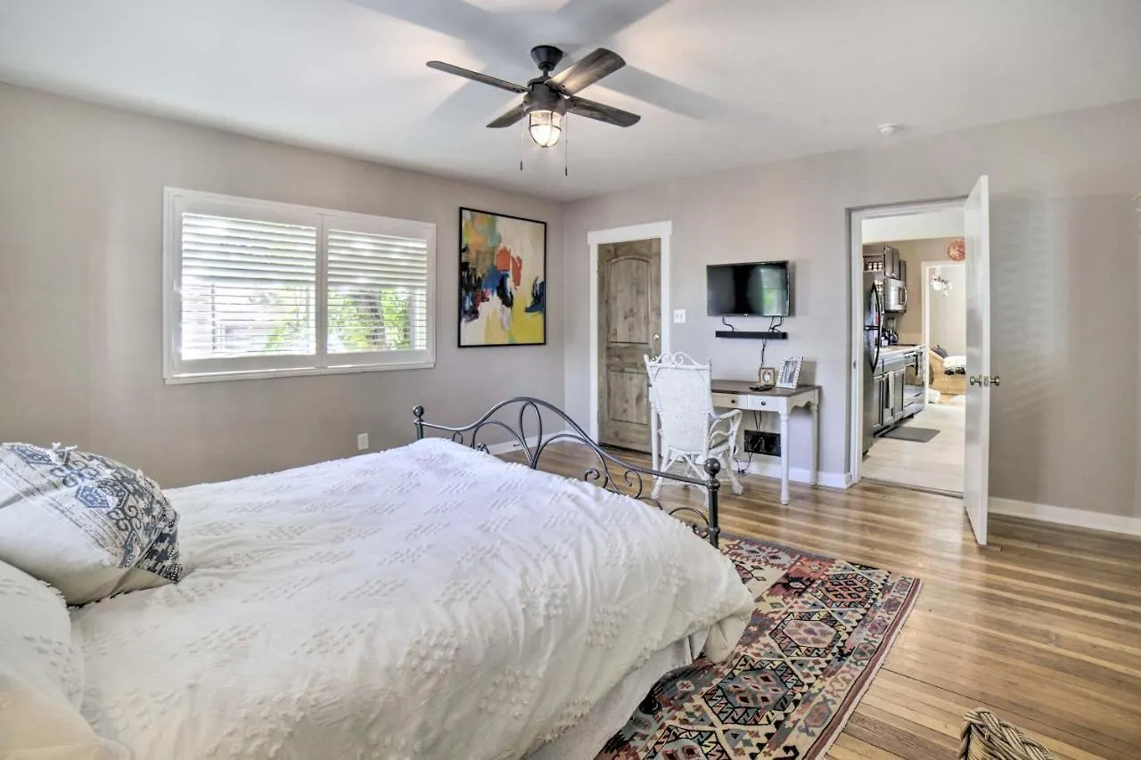 Enchanting Reno Retreat With Deck Walk To Midtown!